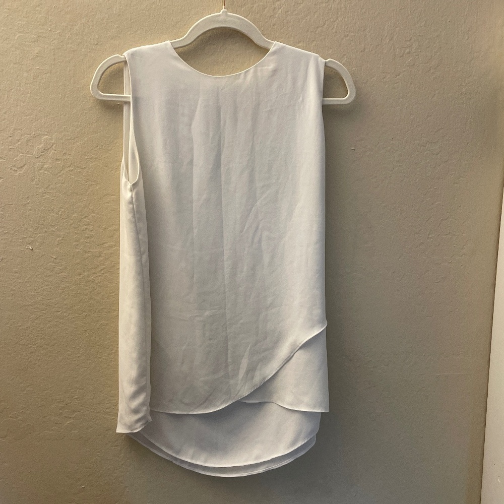 Chico’s high low sleeveless top